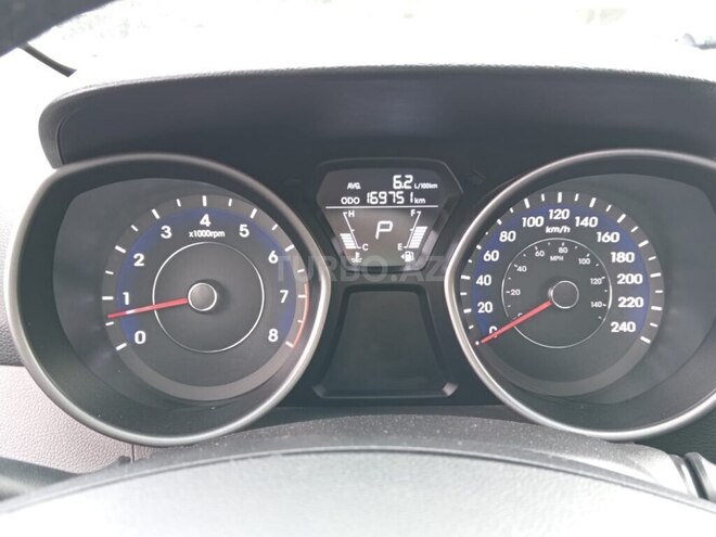 Hyundai Elantra 2013, 200,000 km - 1.8 л - Şəki