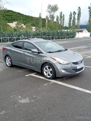 Hyundai Elantra 2013, 200,000 km - 1.8 л - Şəki
