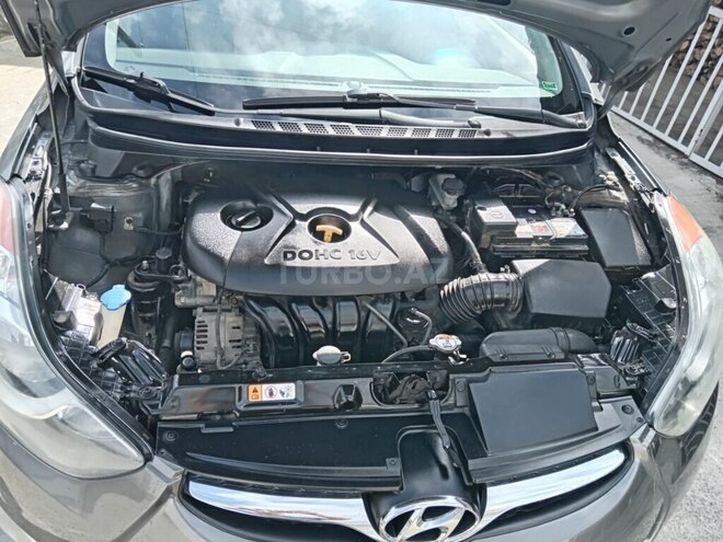 Hyundai Elantra 2013, 200,000 km - 1.8 л - Şəki