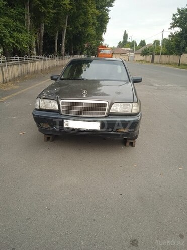 Mercedes C 220 1995, 377,000 km - 2.2 l - İsmayıllı