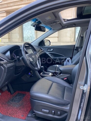 Hyundai Santa Fe-15