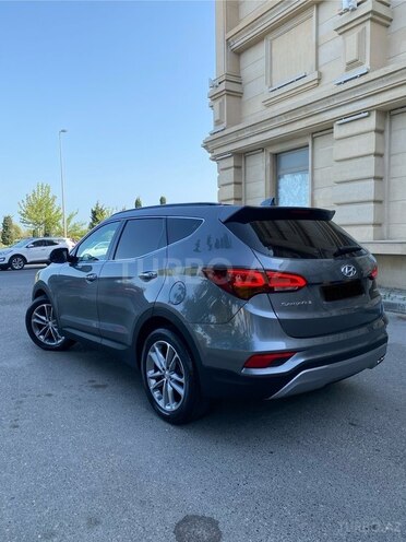 Hyundai Santa Fe-18