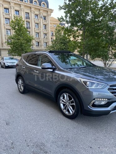 Hyundai Santa Fe-13