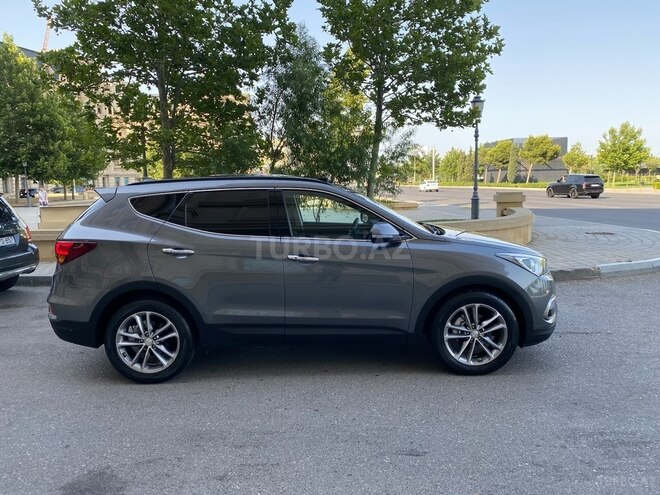 Hyundai Santa Fe-12