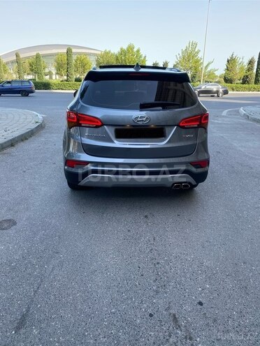 Hyundai Santa Fe-16