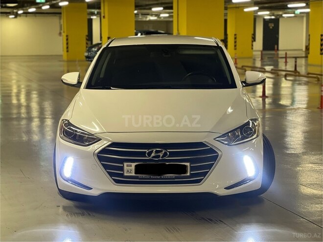 Hyundai Elantra 2018, 99,772 km - 2.0 л - Gəncə