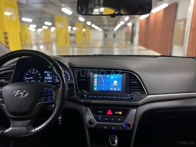 Hyundai Elantra 2018, 99,772 km - 2.0 л - Gəncə