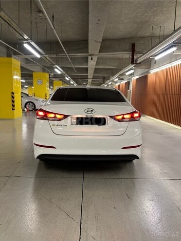 Hyundai Elantra 2018, 99,772 km - 2.0 л - Gəncə
