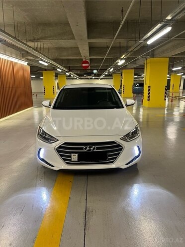 Hyundai Elantra 2018, 99,772 km - 2.0 л - Gəncə