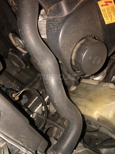 Mercedes E 240 1999, 562,000 km - 2.4 l - Füzuli