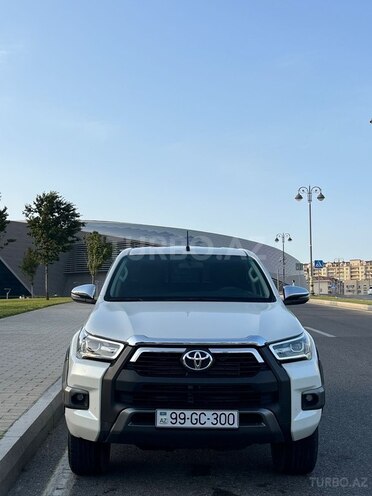 Toyota Hilux 2020, 165,000 km - 2.4 l - Bakı