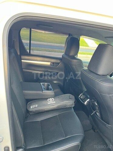 Toyota Hilux 2020, 165,000 km - 2.4 l - Bakı