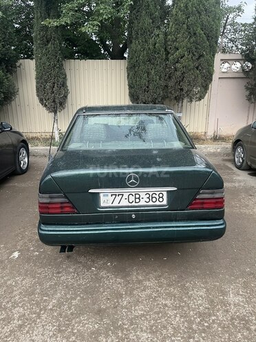 Mercedes E 250 1996, 255,888 km - 2.5 l - Gəncə