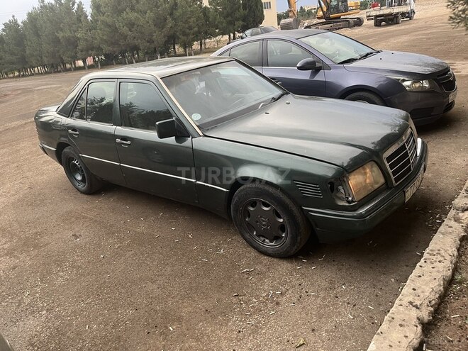 Mercedes E 250 1996, 255,888 km - 2.5 l - Gəncə