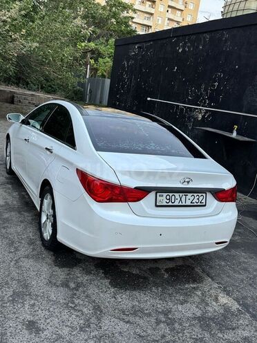 Hyundai Sonata-5
