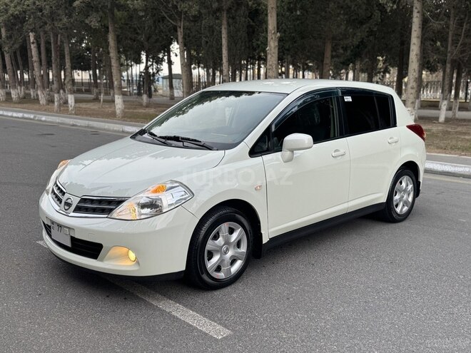Nissan Tiida-8