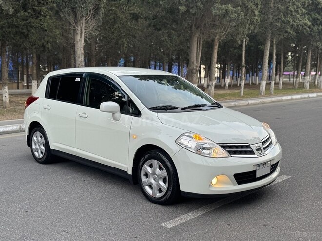 Nissan Tiida-7