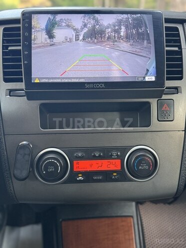 Nissan Tiida-21