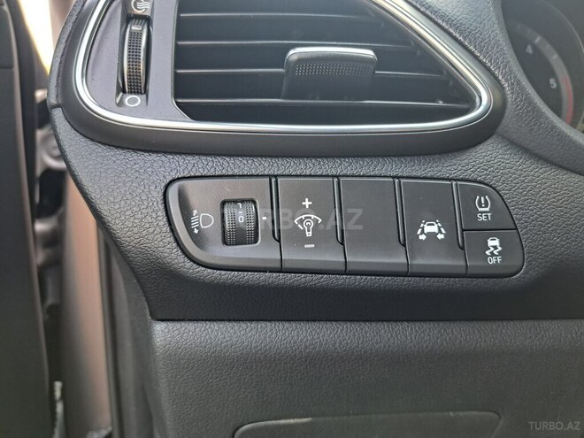 Hyundai i30 2019, 133,600 km - 1.6 л - Bakı