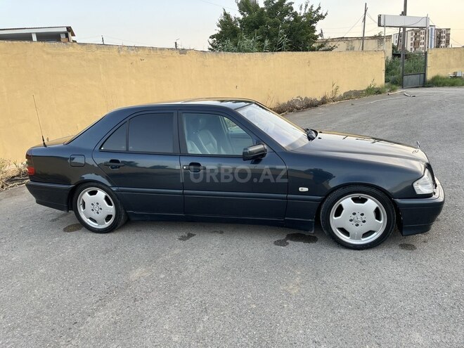 Mercedes C 200 2000, 295,000 km - 2.0 l - Salyan