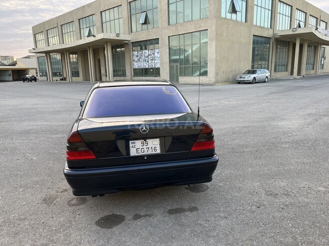 Mercedes C 200 2000, 295,000 km - 2.0 l - Salyan