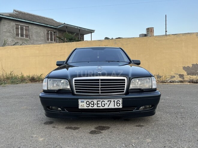 Mercedes C 200 2000, 295,000 km - 2.0 l - Salyan