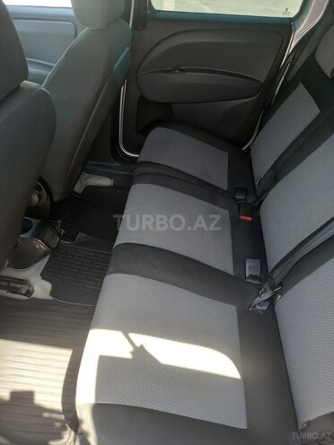 Fiat Doblo 2011, 250,480 km - 1.6 l - Bakı