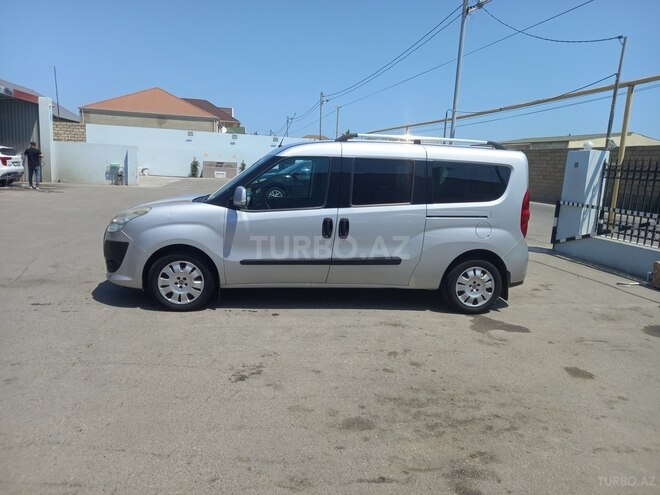 Fiat Doblo 2011, 250,480 km - 1.6 l - Bakı