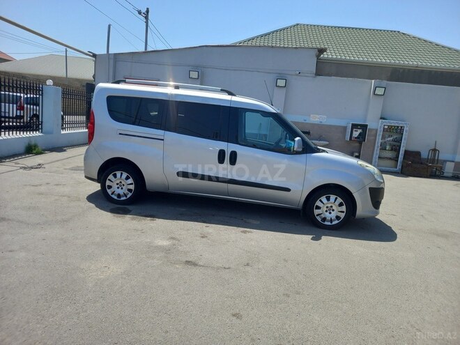 Fiat Doblo 2011, 250,480 km - 1.6 l - Bakı