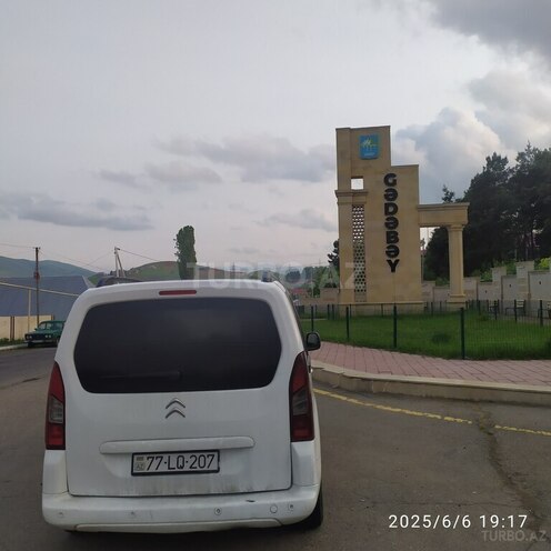 Citroen Berlingo 2012, 426,801 km - 1.6 l - Sumqayıt