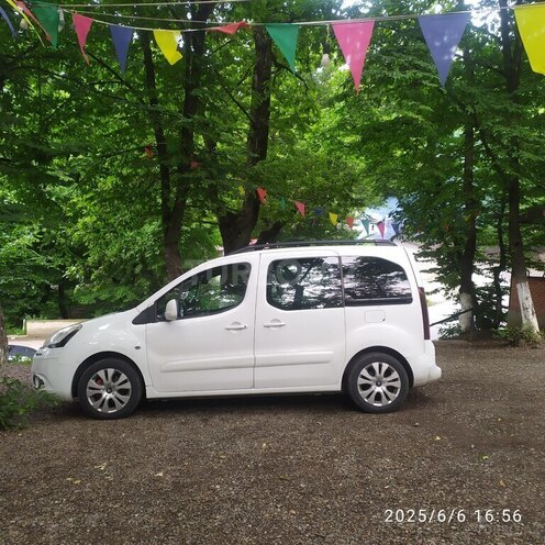 Citroen Berlingo 2012, 426,801 km - 1.6 l - Sumqayıt