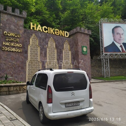 Citroen Berlingo 2012, 426,801 km - 1.6 l - Sumqayıt