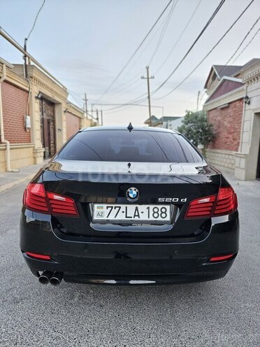 BMW 520-19