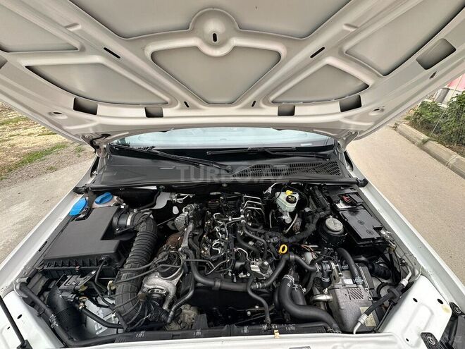 Volkswagen Amarok-9