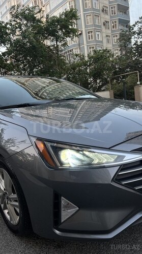 Hyundai Elantra-7