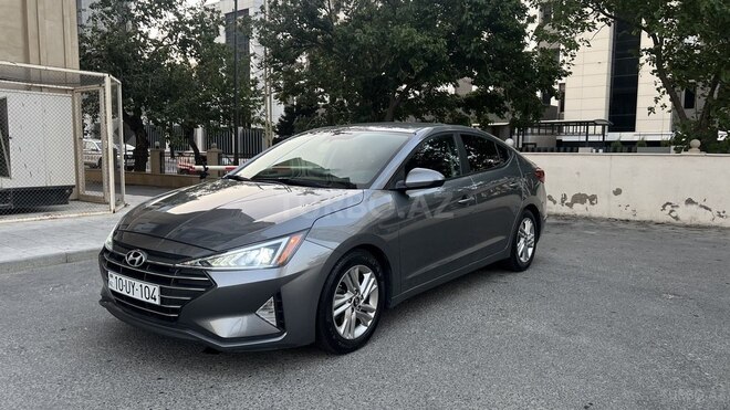 Hyundai Elantra-3