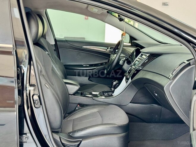 Hyundai Sonata-19