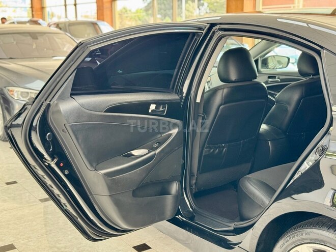 Hyundai Sonata-22