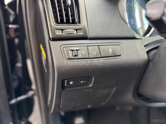 Hyundai Sonata-34