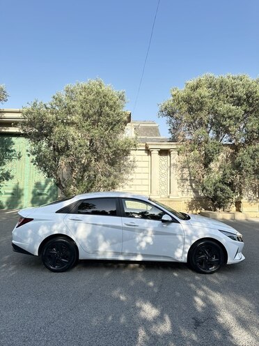 Hyundai Elantra 2022, 82,241 km - 1.6 л - Bakı