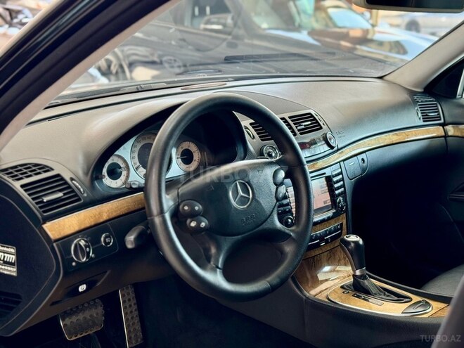 Mercedes E 300 d-16