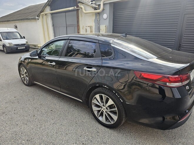 Kia K5-4