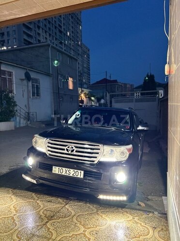 Toyota Land Cruiser-3
