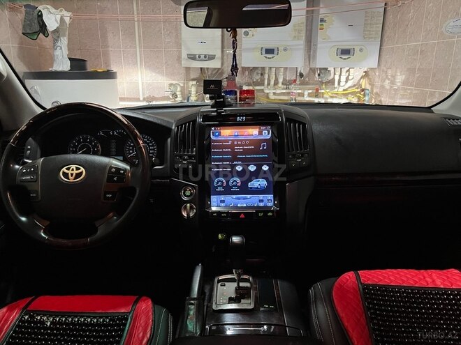 Toyota Land Cruiser-6