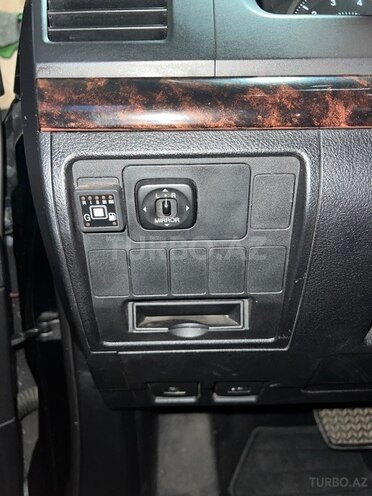 Toyota Land Cruiser-8
