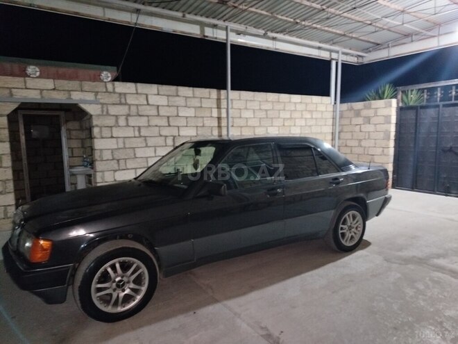 Mercedes 190 1993, 93,711 km - 2.0 l - Salyan