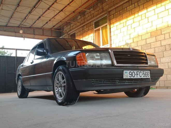 Mercedes 190 1993, 93,711 km - 2.0 l - Salyan
