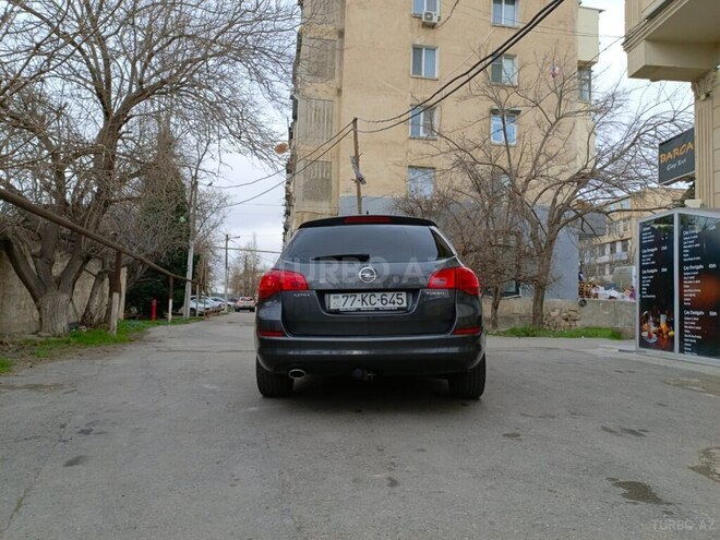Opel Astra 2012, 241,000 km - 1.4 l - Bakı
