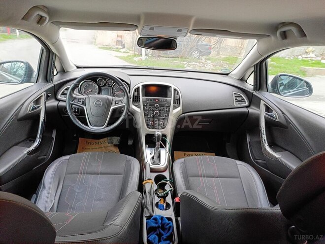Opel Astra 2012, 241,000 km - 1.4 l - Bakı