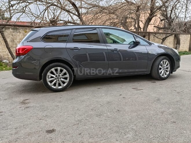 Opel Astra 2012, 241,000 km - 1.4 l - Bakı